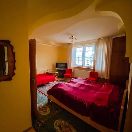 Domashnya Saduba Hotel Mukacheve Luaran gambar