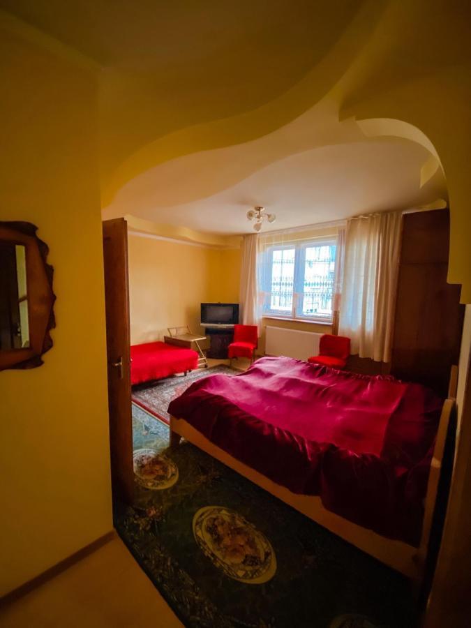 Domashnya Saduba Hotel Mukacheve Luaran gambar